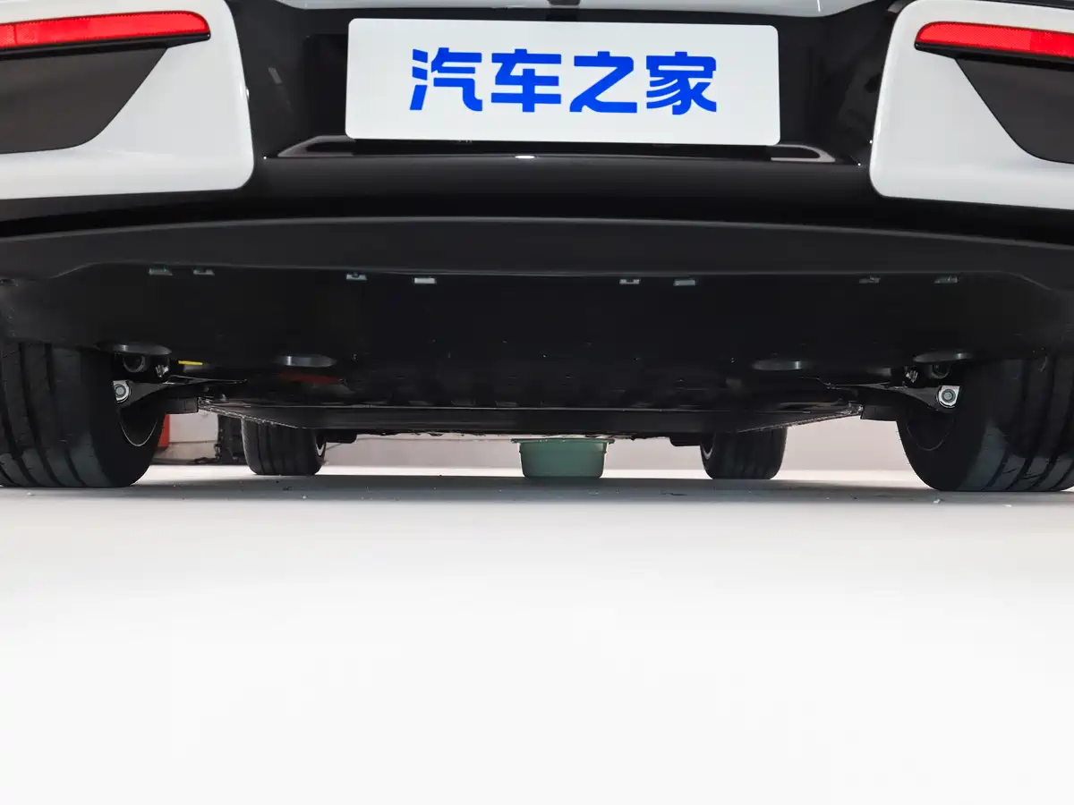 【图】吉利银河TT Ultra预售20.98万元 0-100km/h加速3.8秒 800V+6C超充