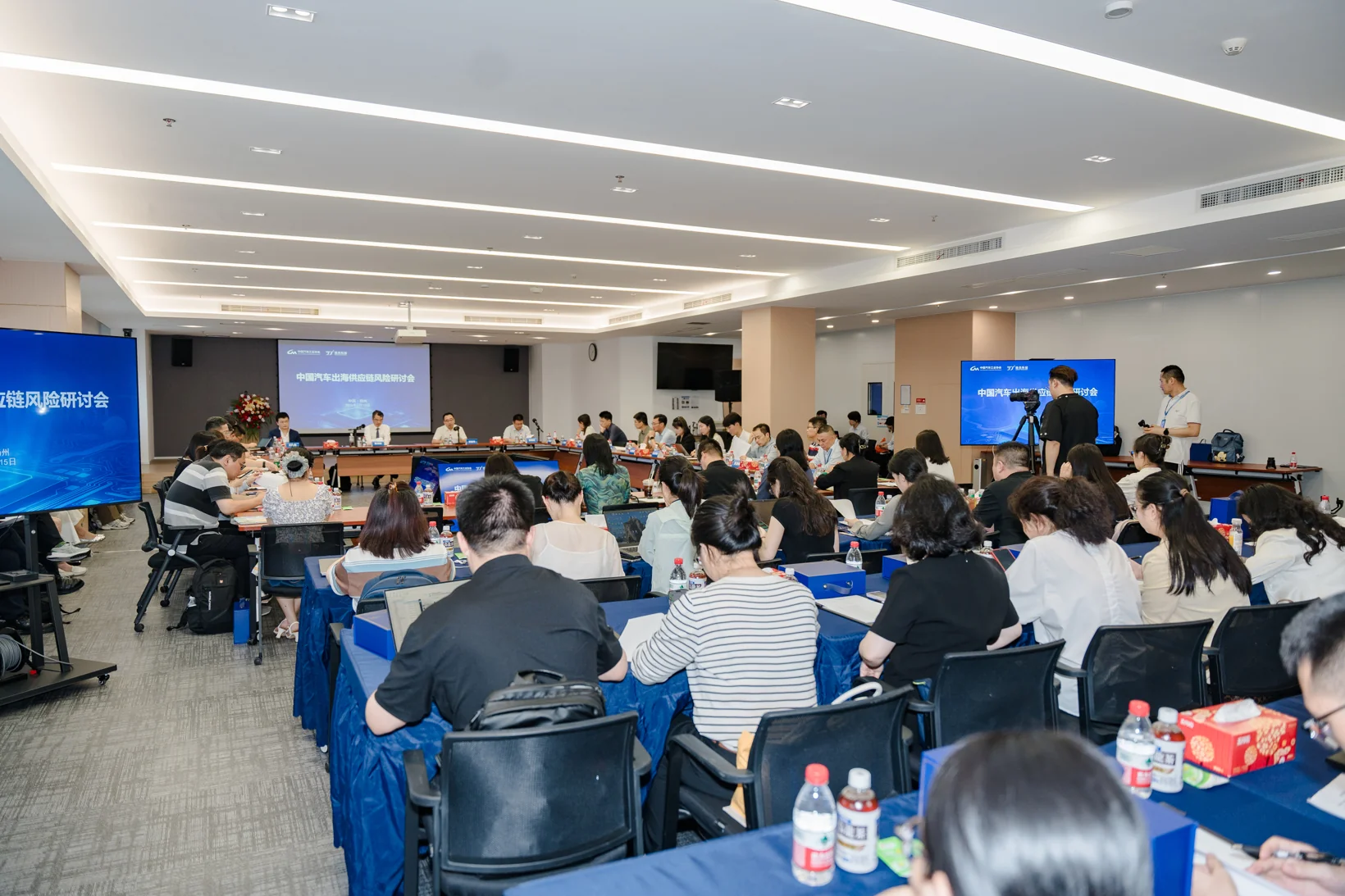 中国汽车出海，正在打一场没有硝烟的“合规战”
